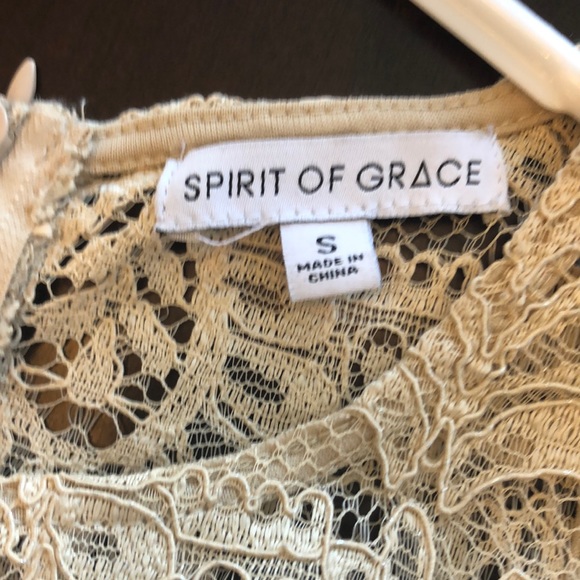 Spirit of Grace Lace Sleeveless dress - Picture 3 of 3